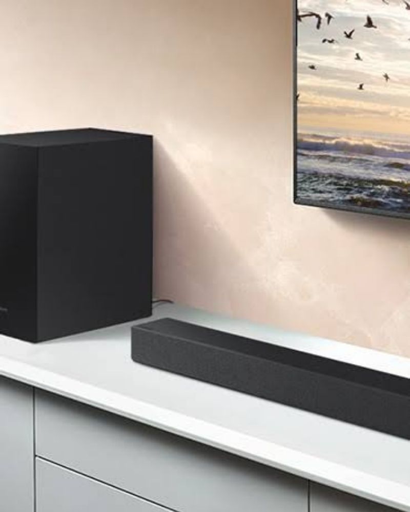 Samsung T-Series Soundbar HW-T420 2.1ch in a modern living room