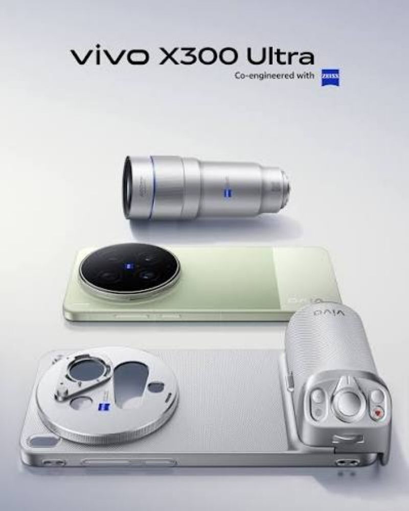 vivo X300 Ultra with lens and photography kit