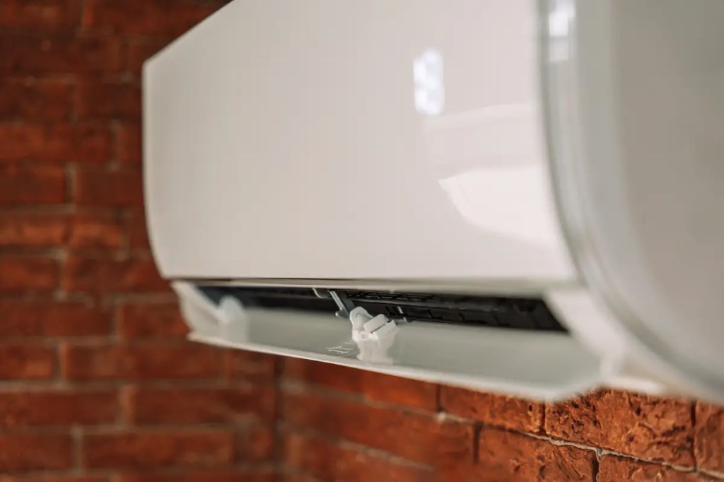 Choosing The Best Air Conditioner for Your Home. A guide to top cooling features and air conditioner prices in Malaysia.