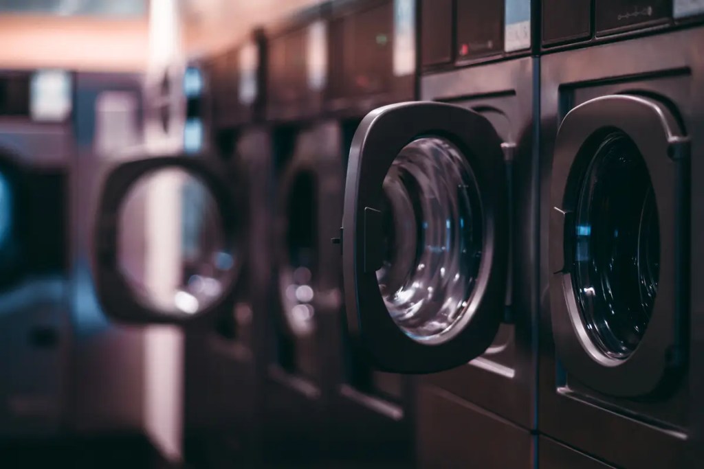 Top Washing Machines in Malaysia 2025: Prices & Features. A guide comparing washing machine prices and smart models.